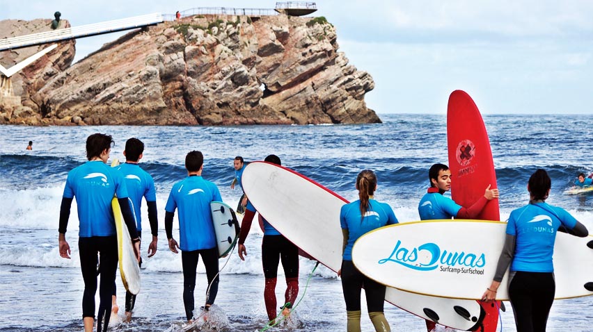 Manuel Gimeno: "El surfing mola mucho más. Sin cometas, sin remos: el mar y tú"